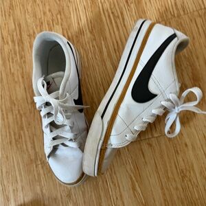Nike shoes women's